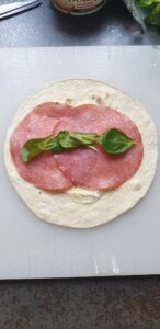 Tortilla boursin en salami